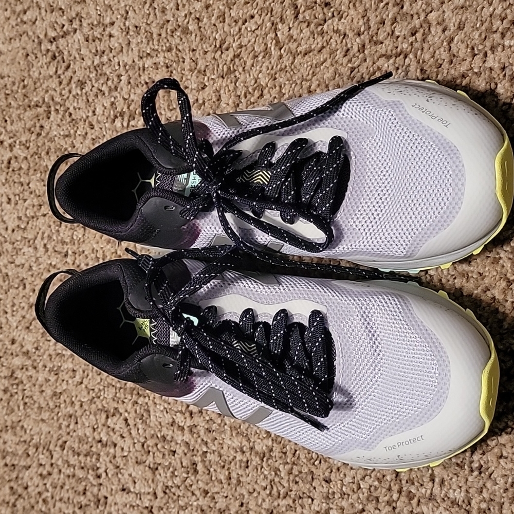 New Balance Fresh Foam Arishi Women’s Sneakers Size 9